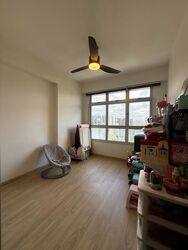 Tampines Street 86 (Tampines), Multi Generation #523697151